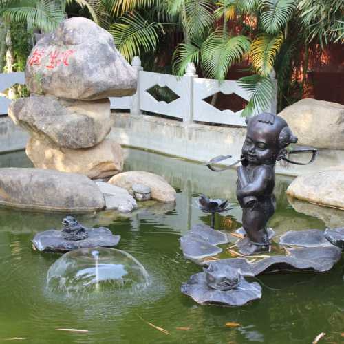 Санья, Китай