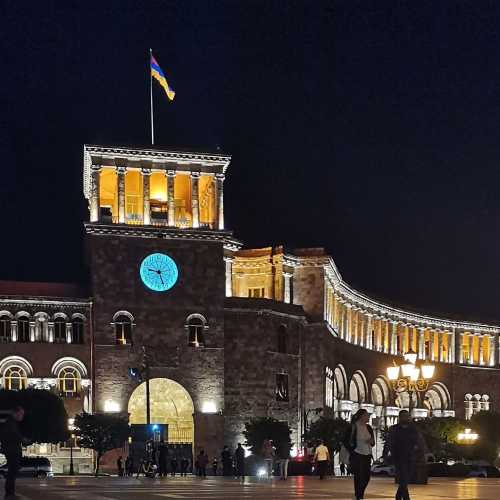 Площадь Республики, Армения