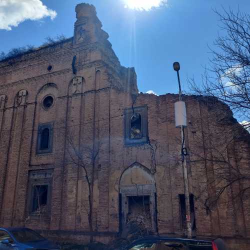Руины собора Кармир Аветаран