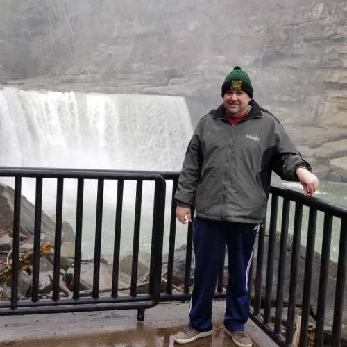 Cumberland Falls, США