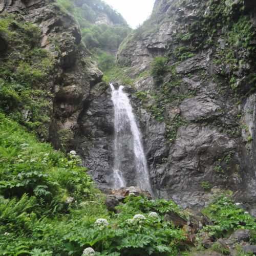 Gveleti waterfall (small