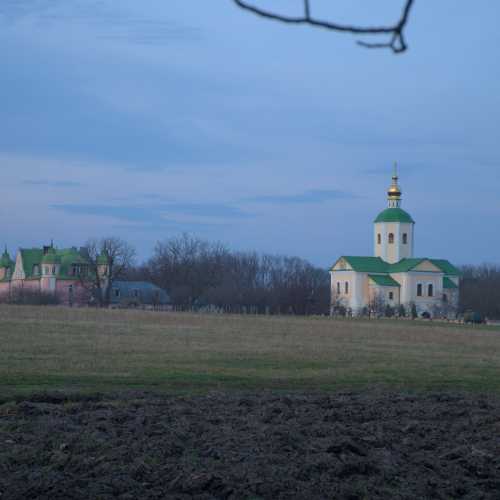 Мотронинський монастир, Украина