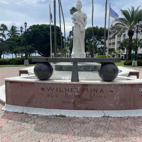 Princes Wilhelmina Statue