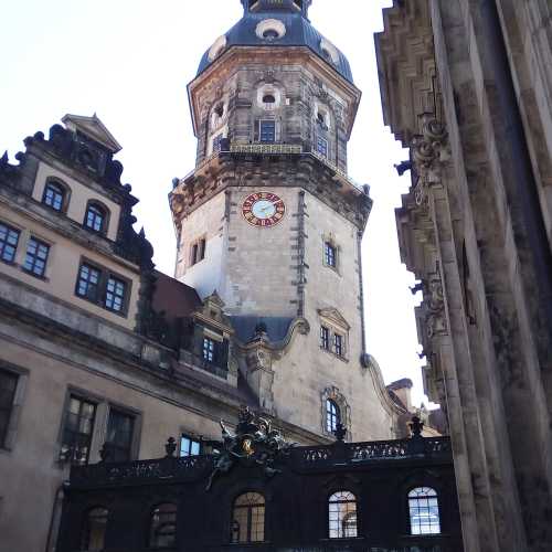 Дрезден. Центральный портал кафедрального Собора.