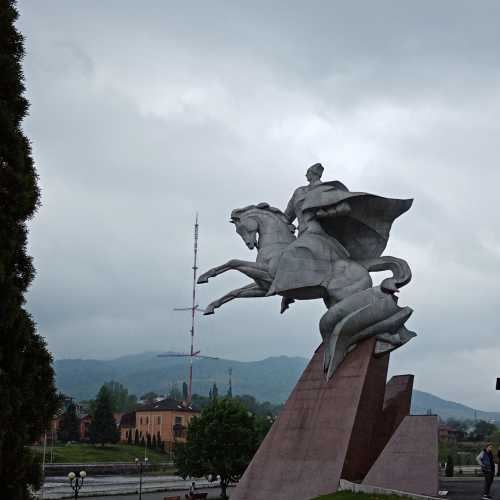 Памятник И. Плиеву