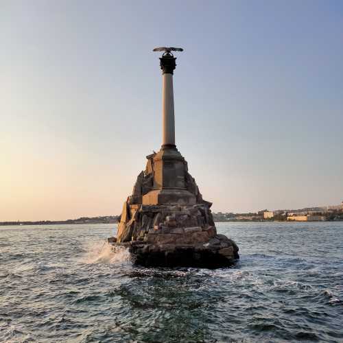 Памятник погибшим кораблям, Крым