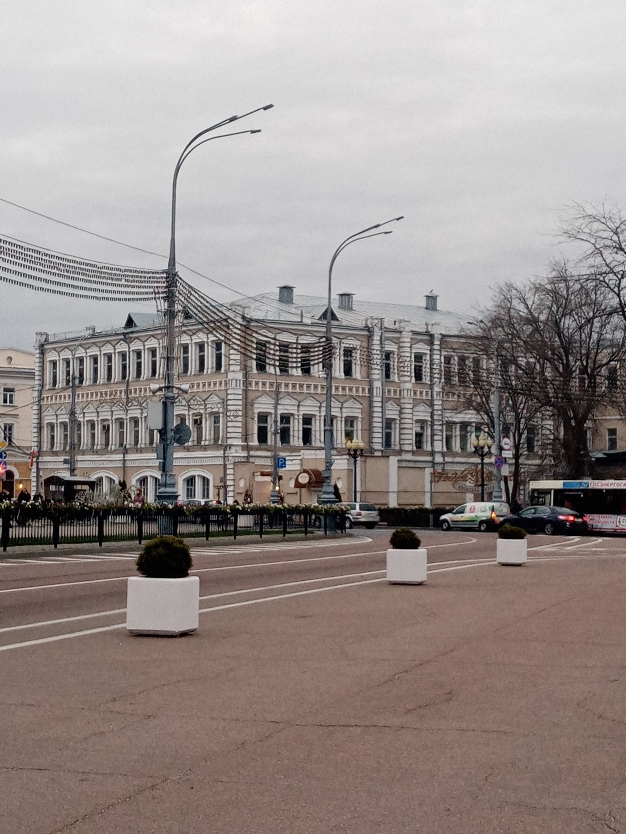 Здание городской думы.Фабрика \