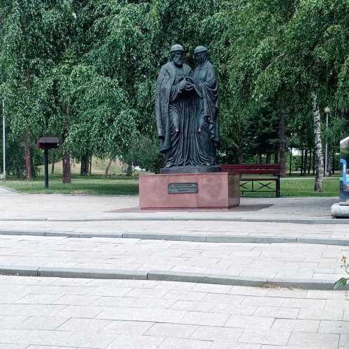 Monument of Saint Peter and Fevronia photo