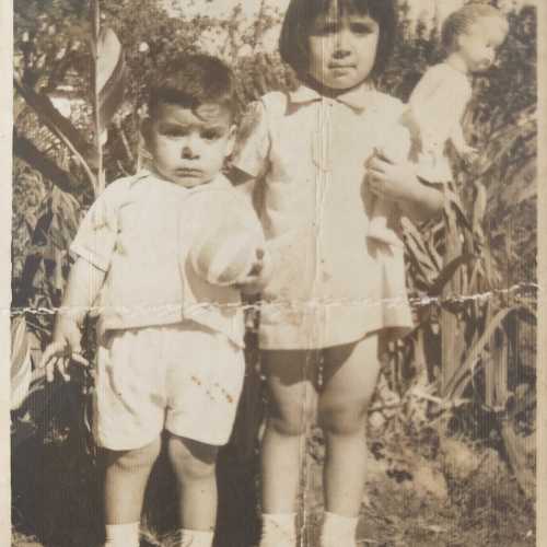 Minha irmã e eu em 1965. O começo de tudo.