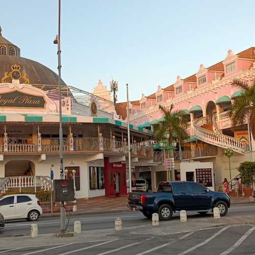 Royal Plaza, Aruba