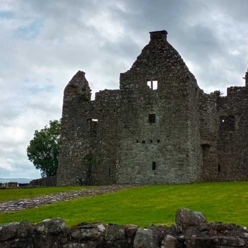 Tully Castle, Великобритания