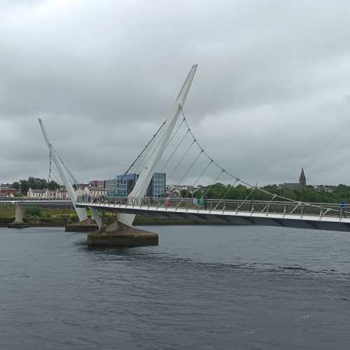 The Peace Bridge, Великобритания