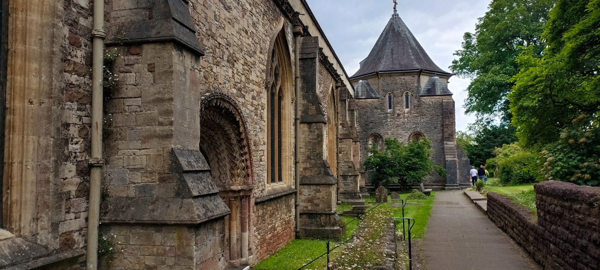 Llandaff Cathedral, Великобритания