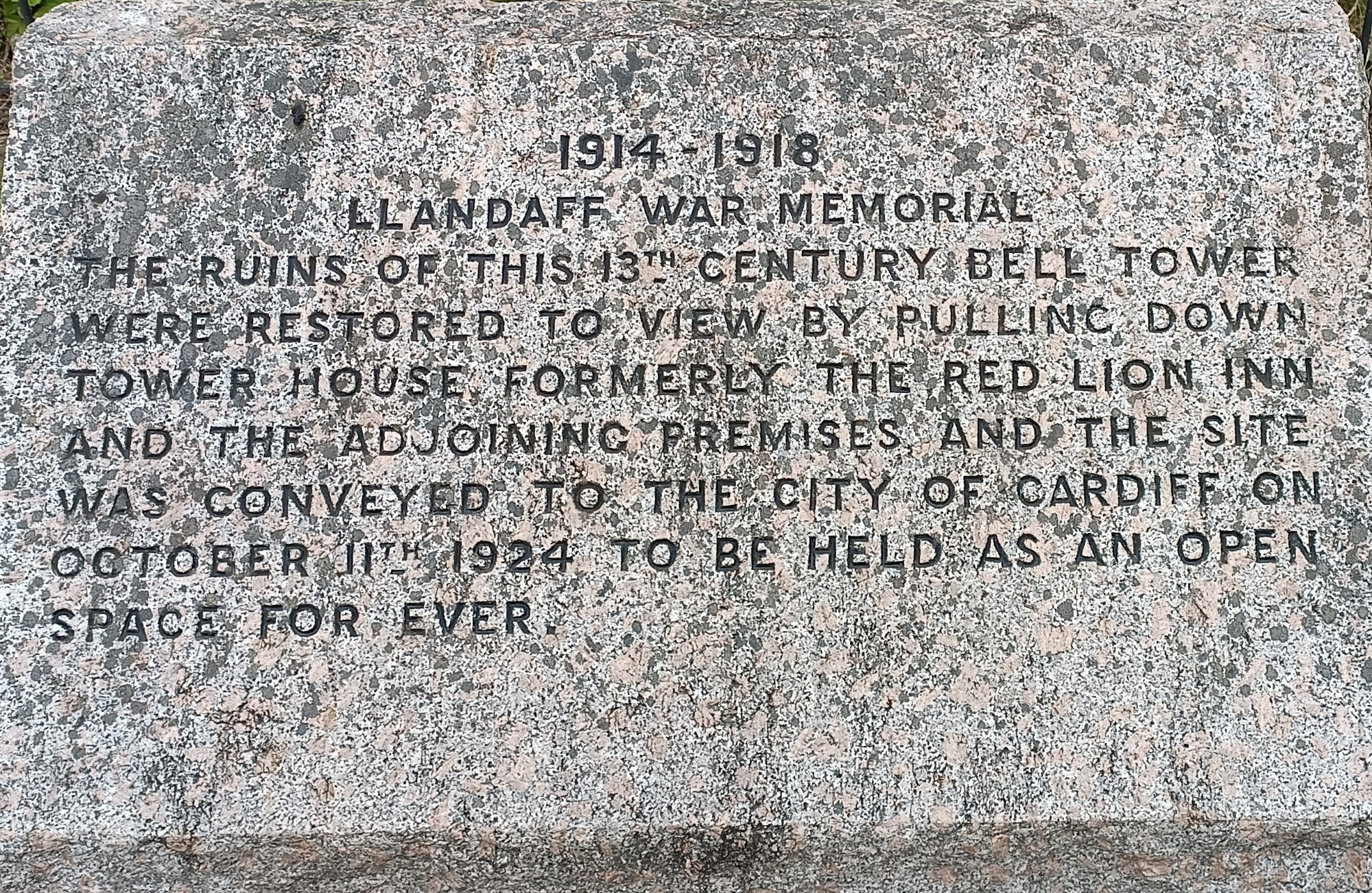 Llandaff War Memorial, Великобритания