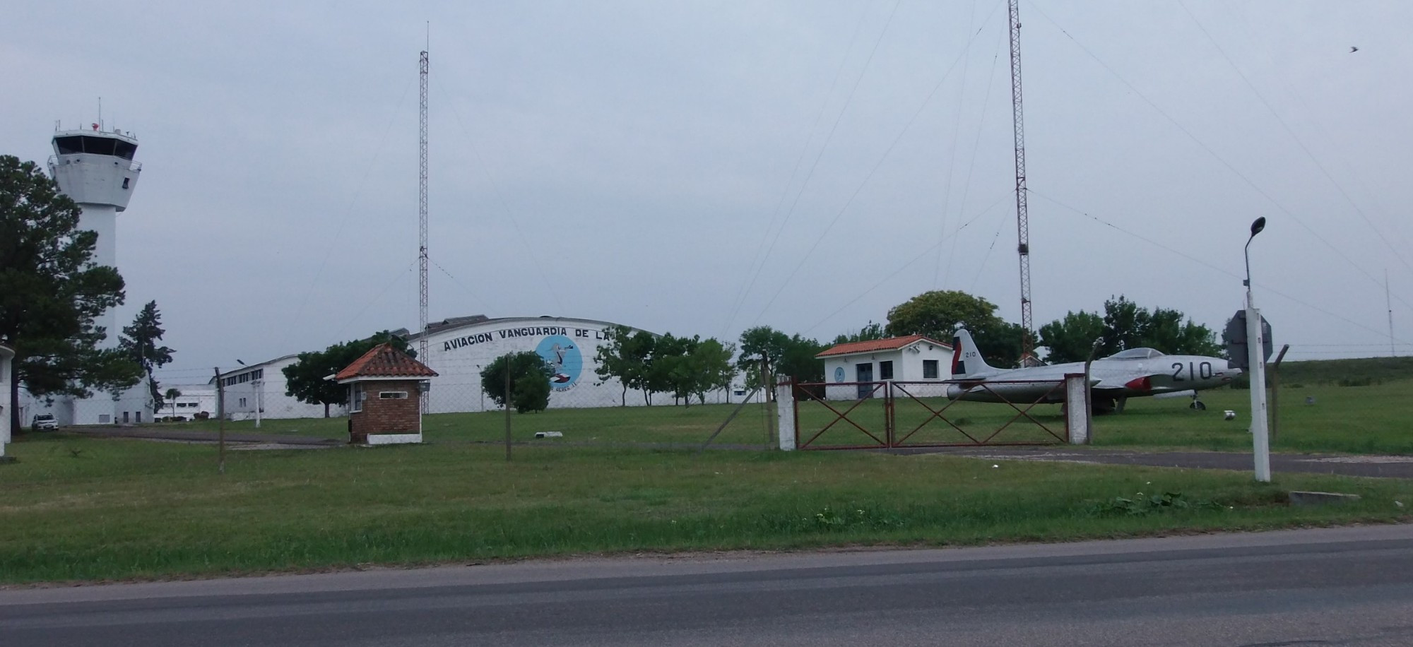 Cuartel de la Fuerza Aerea, Uruguay