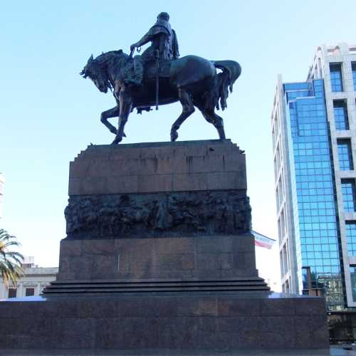 Mausoleo de José Gervasio Artigas, Uruguay