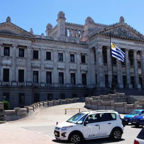 Palacio Legislativo, Uruguay