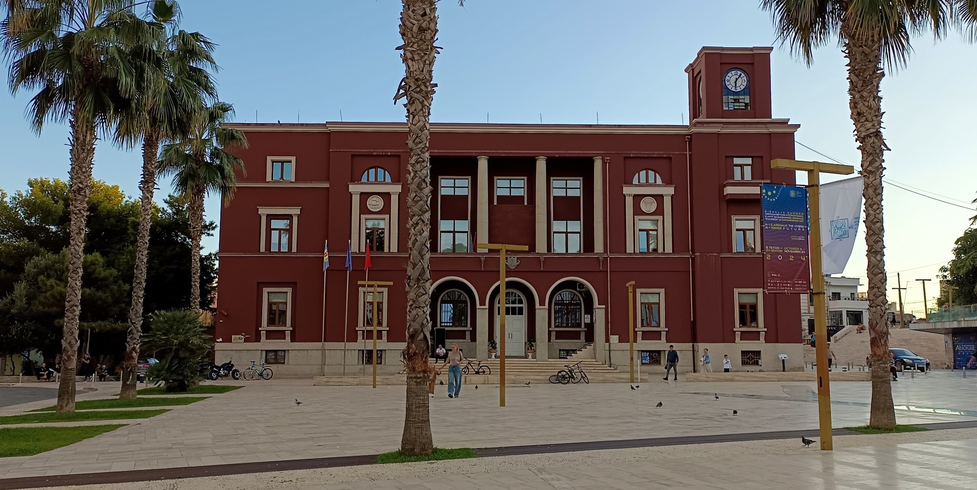 Durrës City Hall, Албания