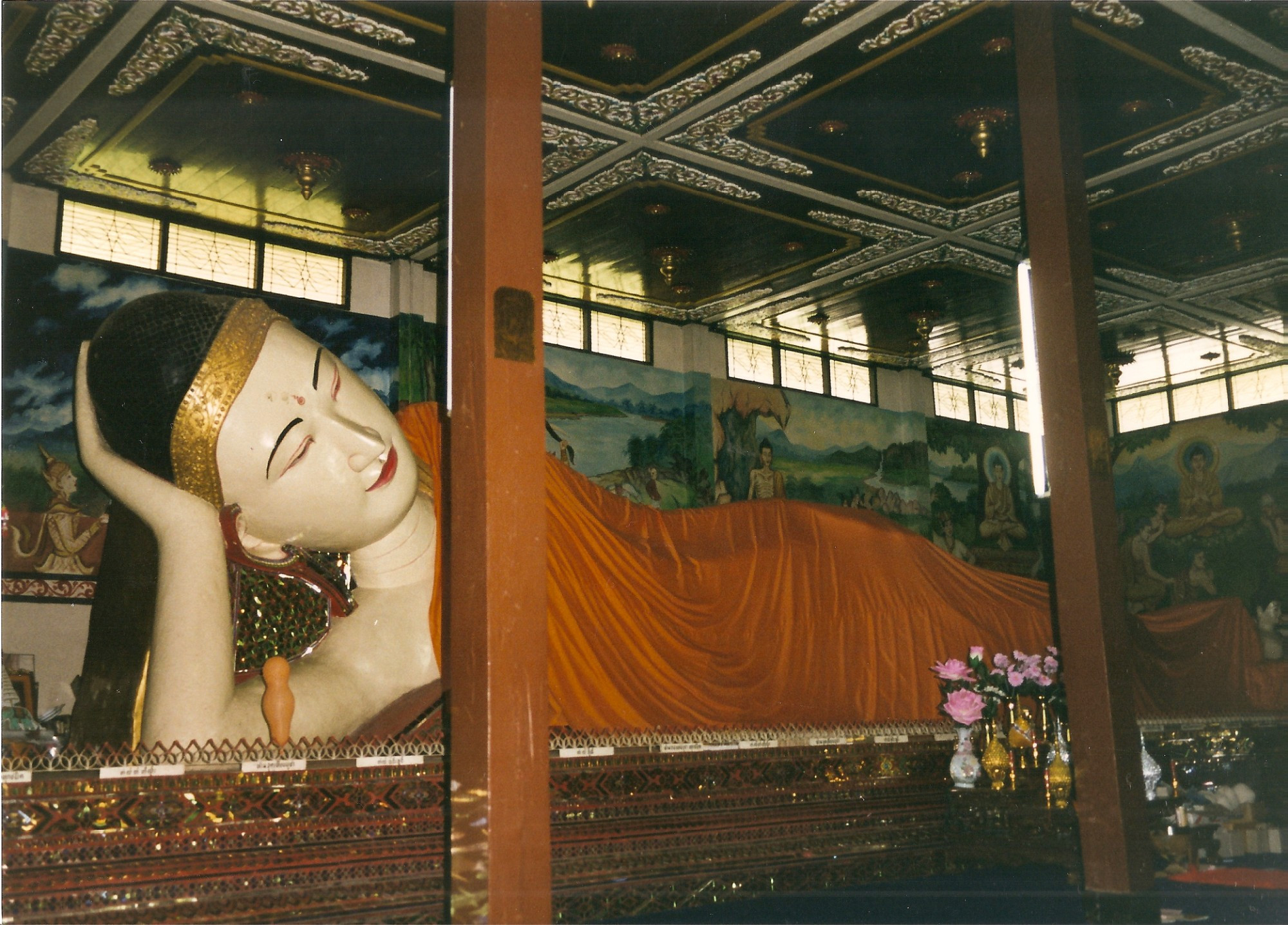 Wat Phra Non, Thailand