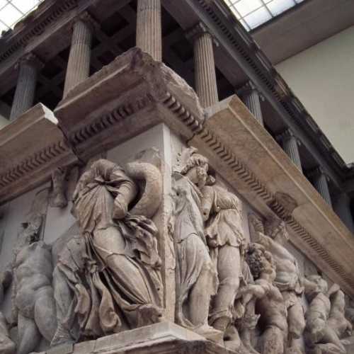 Пергамский музей, Германия