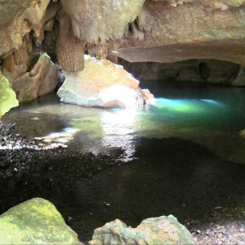 Nohoch Che'en Caves Branch Archaeological Reserve, Belize