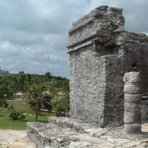 Temple of the Descending God - Templo del Dios Descendente (