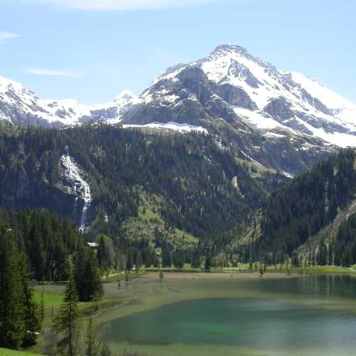 lake near Gstaad