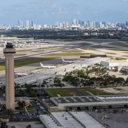Miami International Airport, США