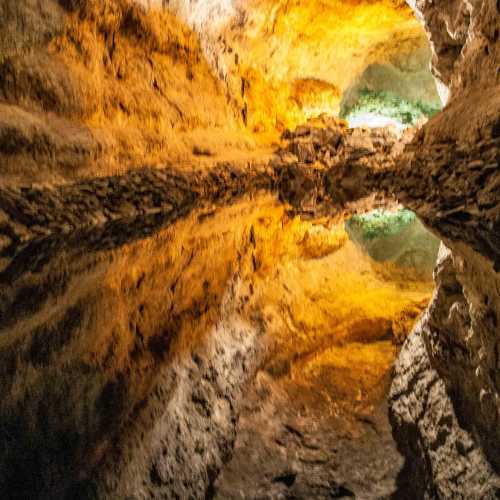 Cueva de los Verdes, Испания