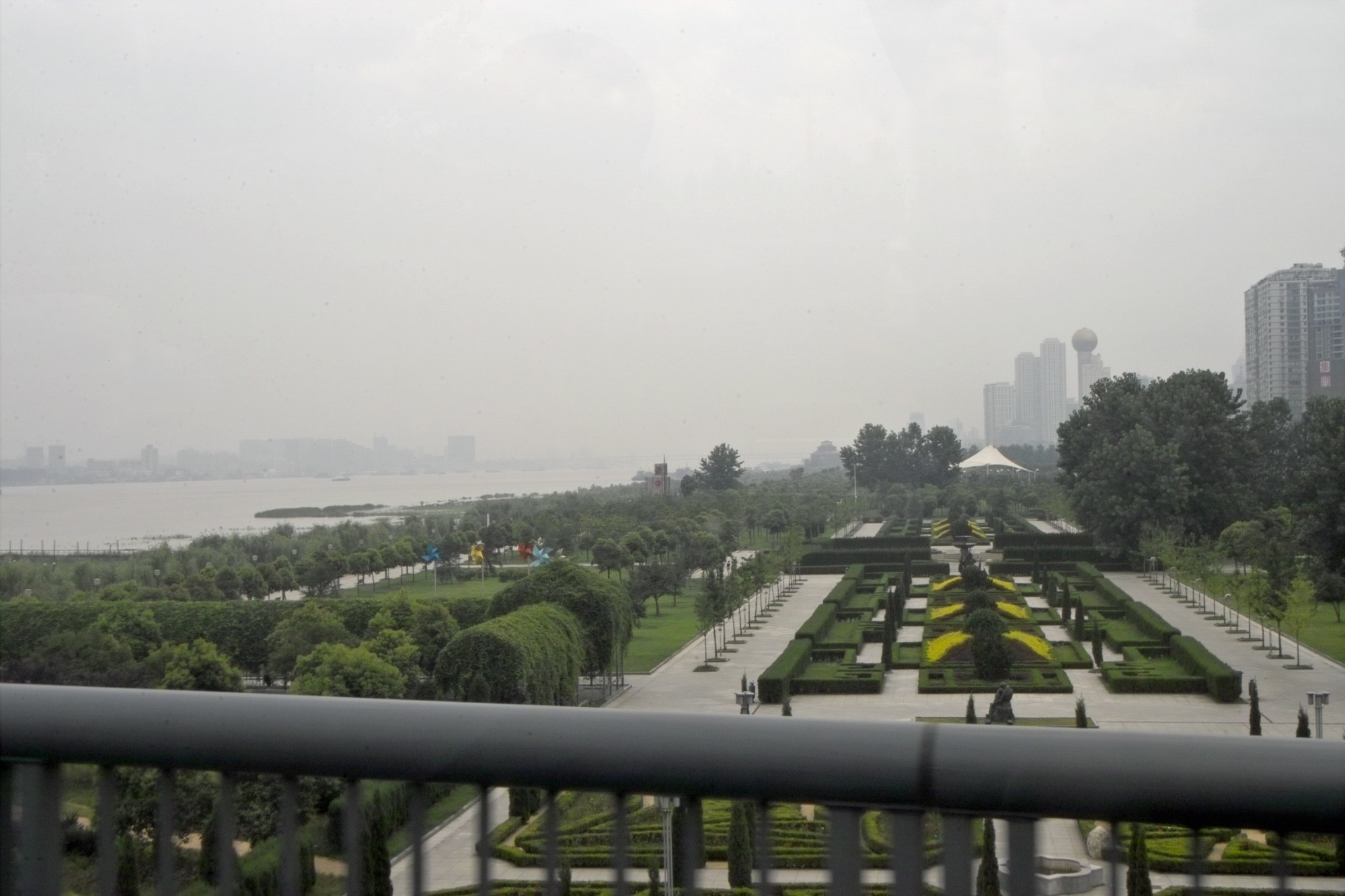 Erqi Yangtze Bridge, China