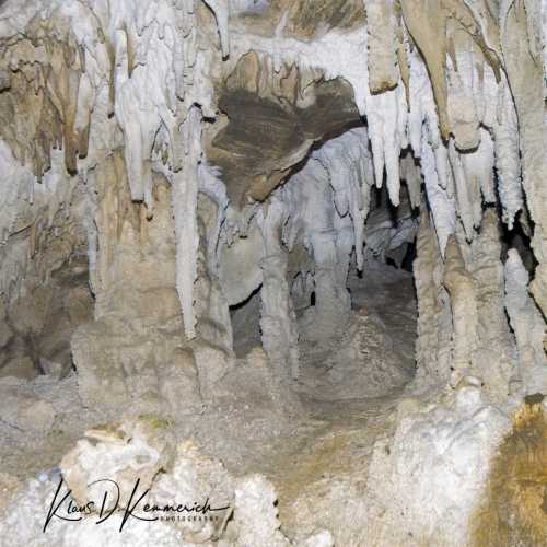 Ngarua Caves, New Zealand
