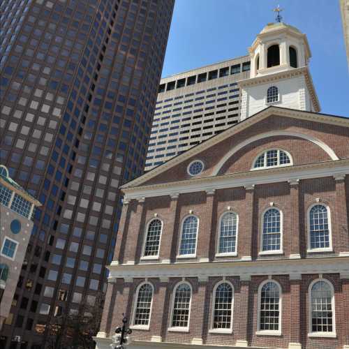 Faneuil Hall Visitor Center, США