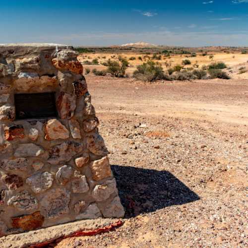 Hutchinson Monument, Australia