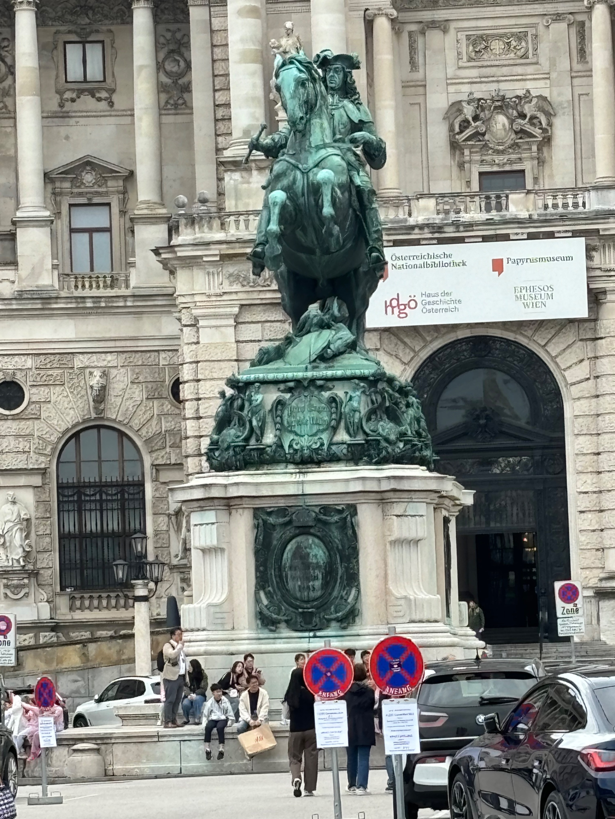 Heldenplatz, Австрия