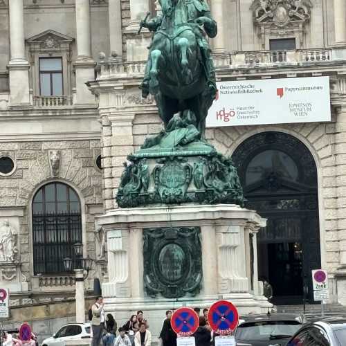 Heldenplatz, Австрия