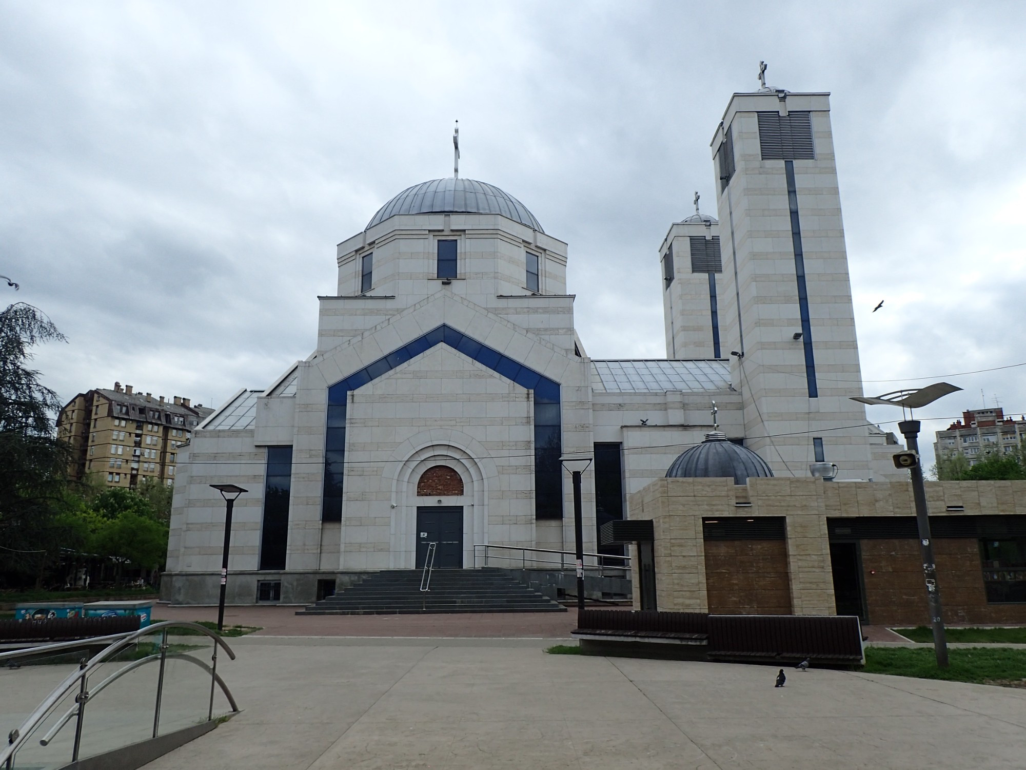 Српска православна црква Светог Цара Константина и Царице Јелене, Сербия