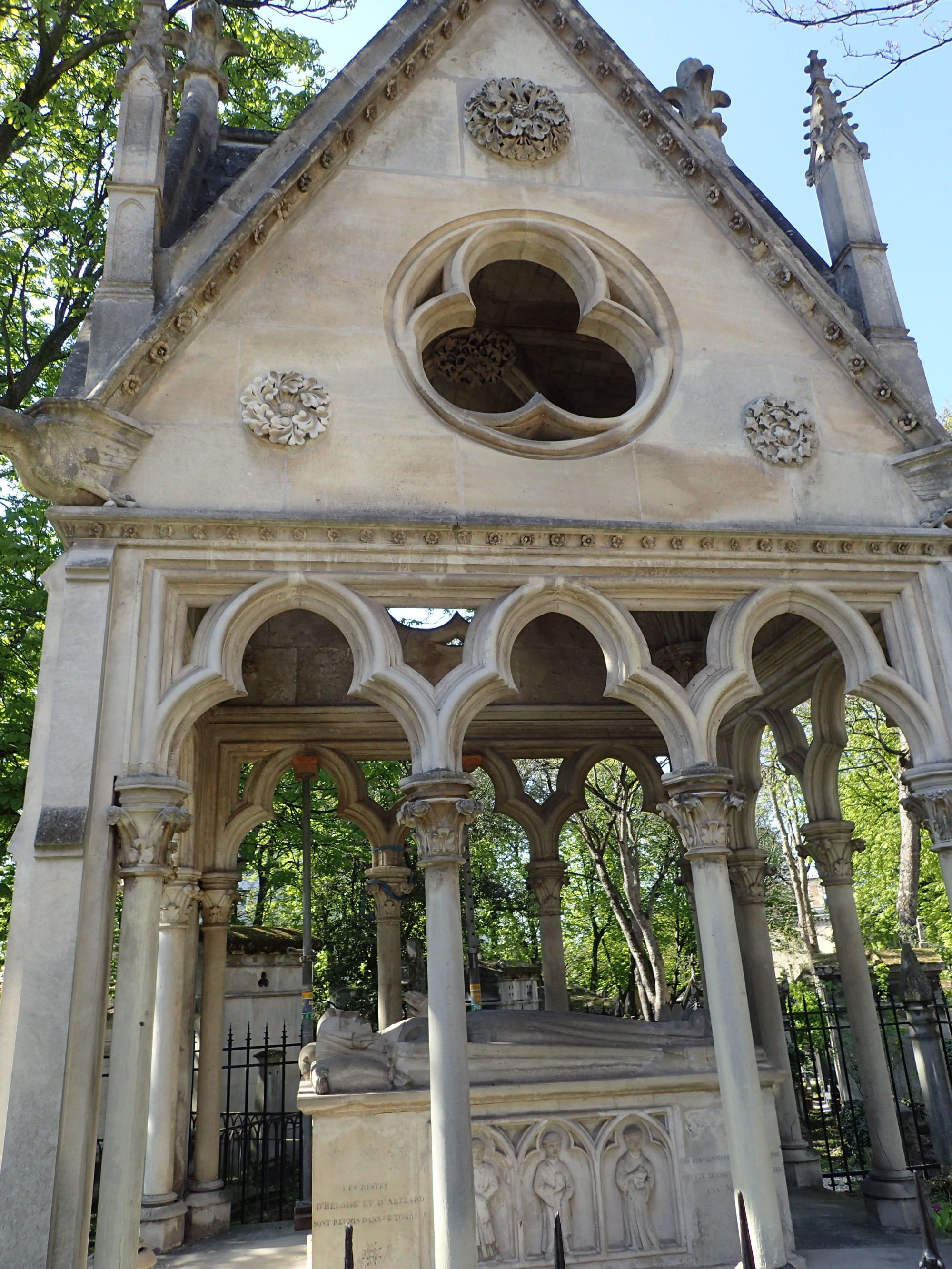 Abélard & Héloïse Grave, France