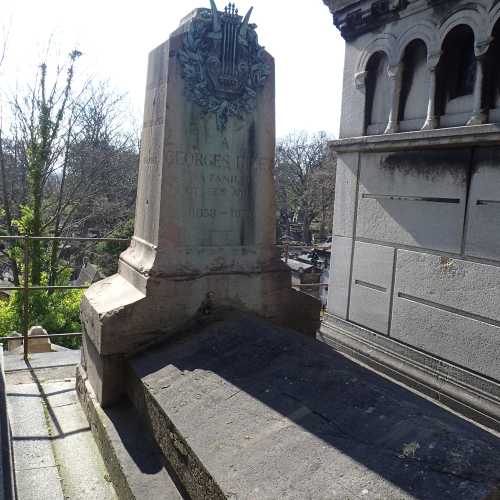 Bizet Grave, Франция