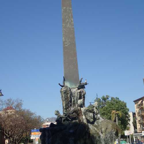 Fuente del Obelisco