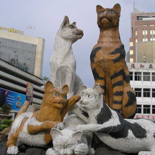 Cat Statue photo