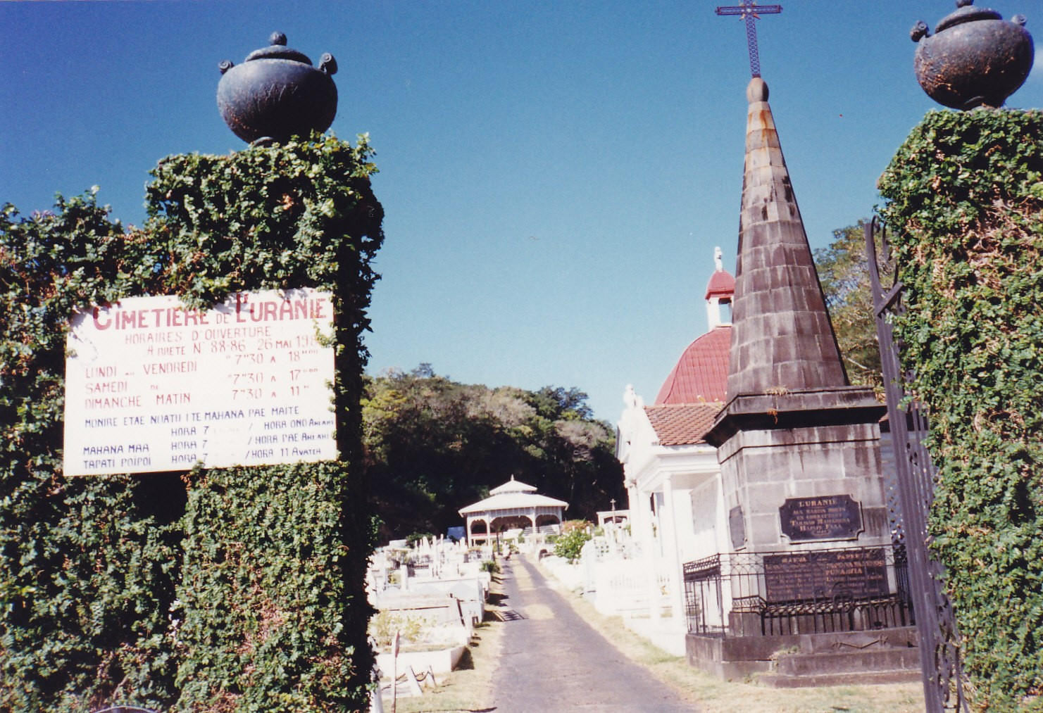 Uranie Cemetery, Французская Полинезия