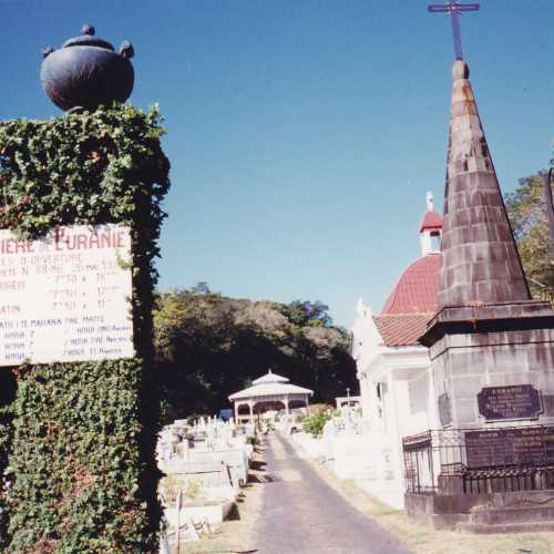 Uranie Cemetery, French Polynesia