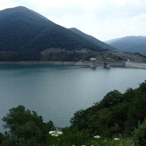 Zhinvali Water Reservoir, Грузия
