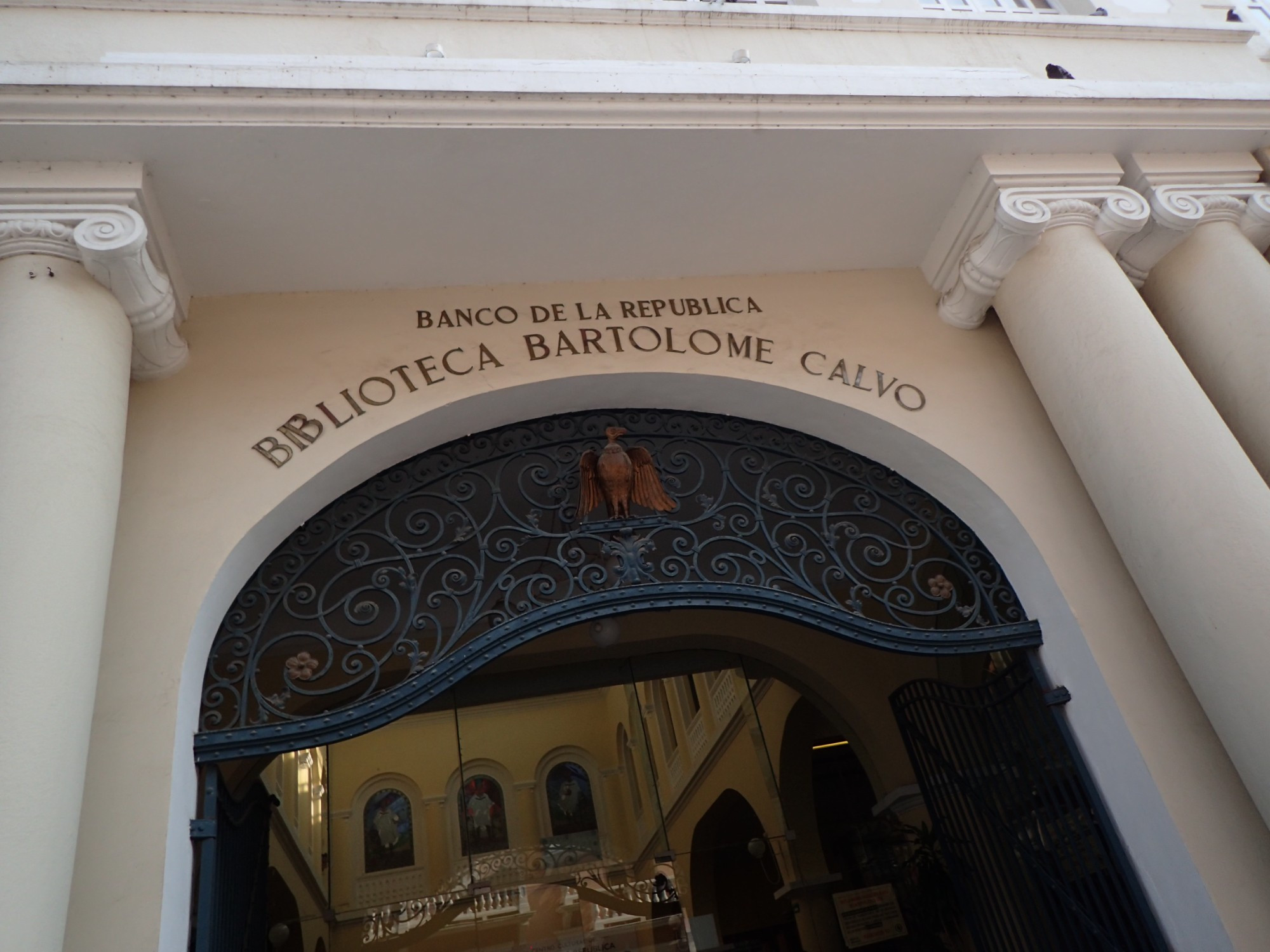 Biblioteca Bartolome Calvo, Колумбия