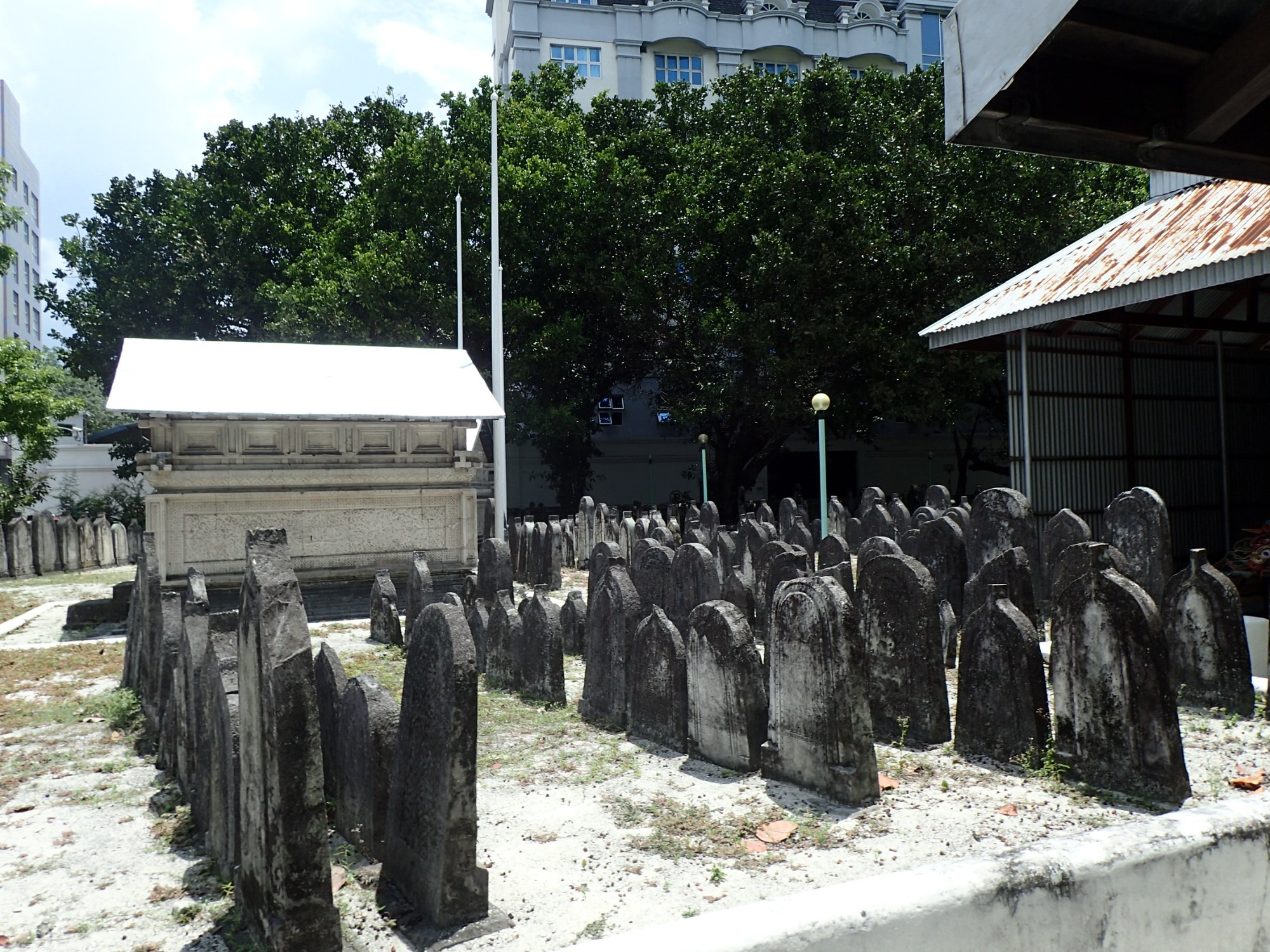 Hukuru Miskiyy Old Cementery, Maldives