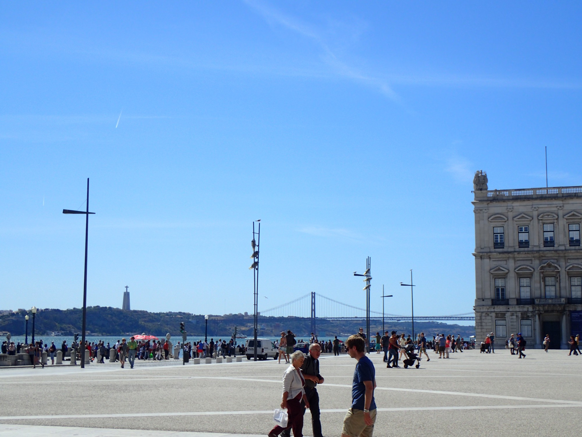 Lisbon Seafront - Avenida das Naus, Португалия