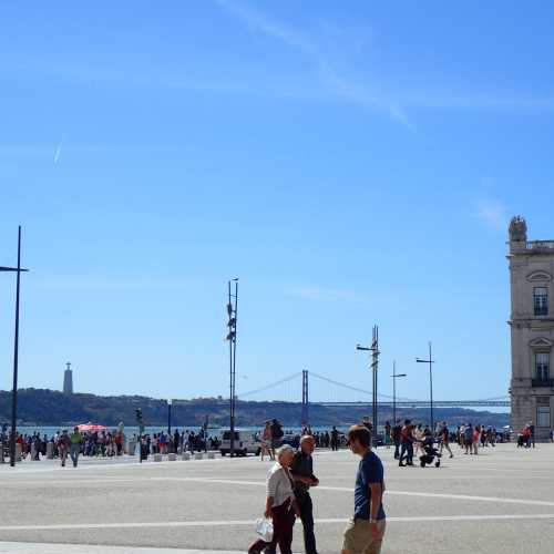 Lisbon Seafront - Avenida das Naus