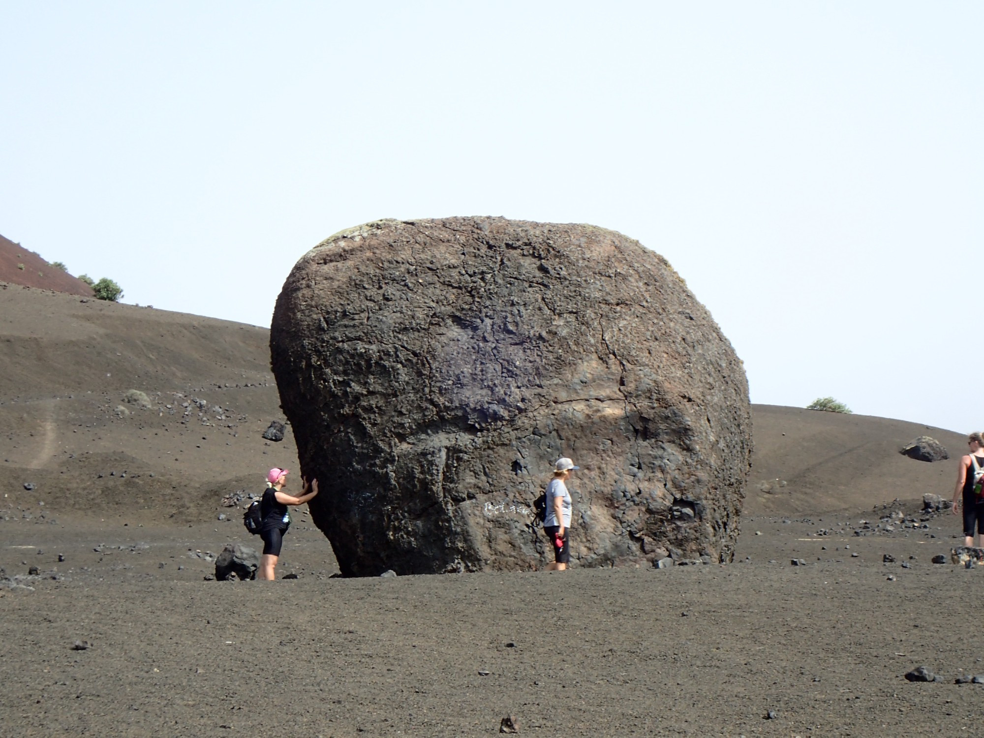 Bomba Volcanica Gude, Испания