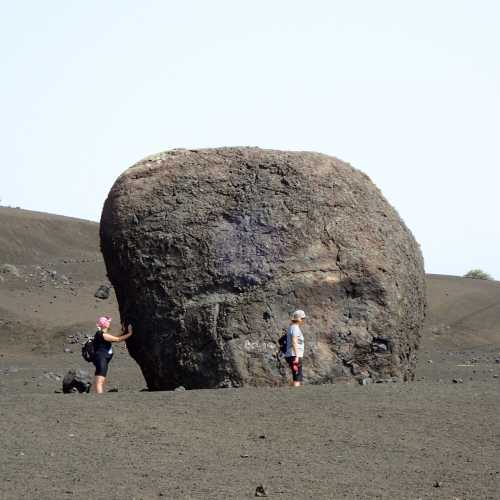 Bomba Volcanica Gude