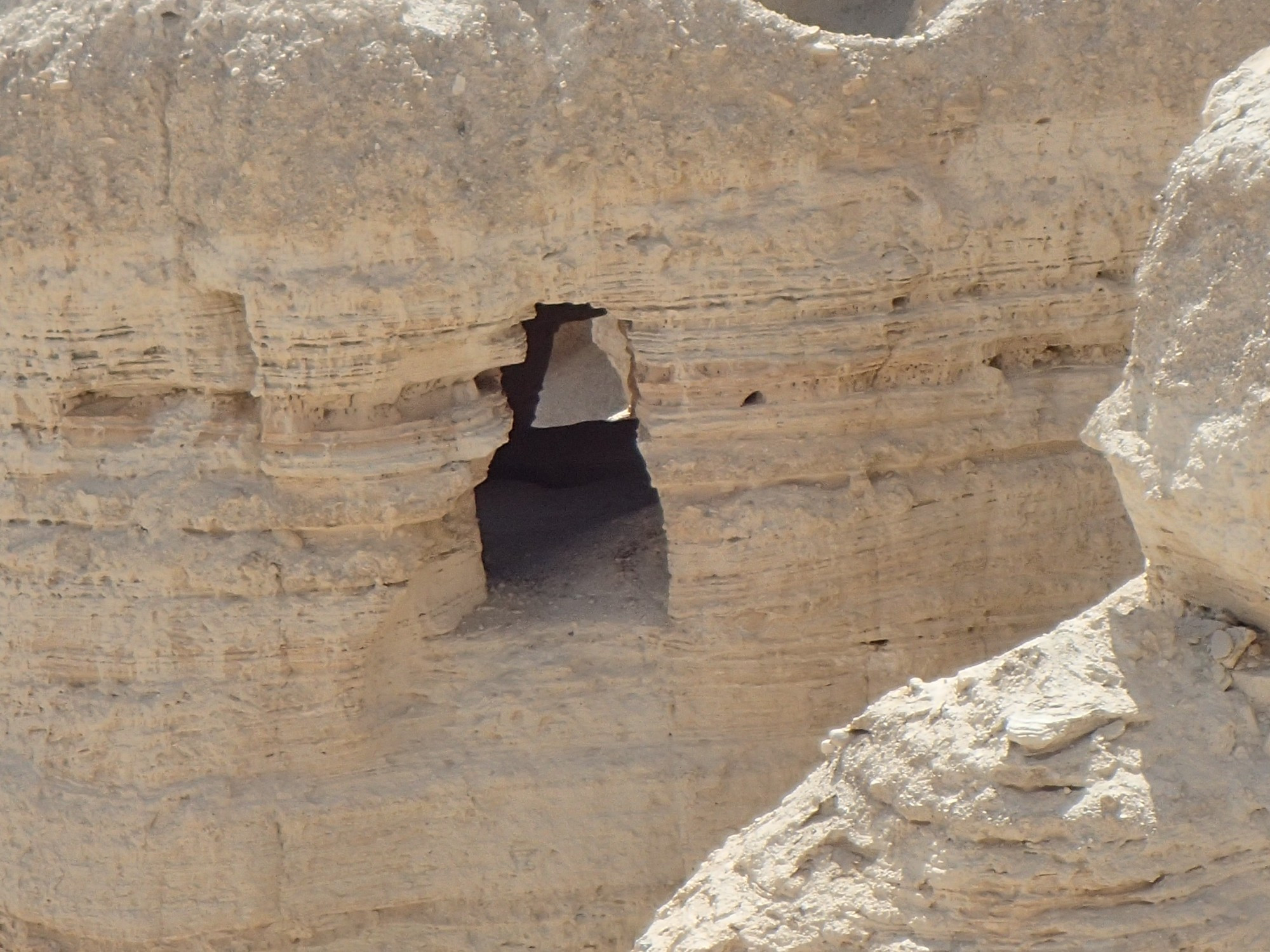 Qumran Cave No. 4, Israel